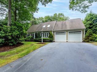 21 Rainbow Dr, Barnstable, MA 02630