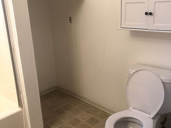 2nd image of 209 1st St