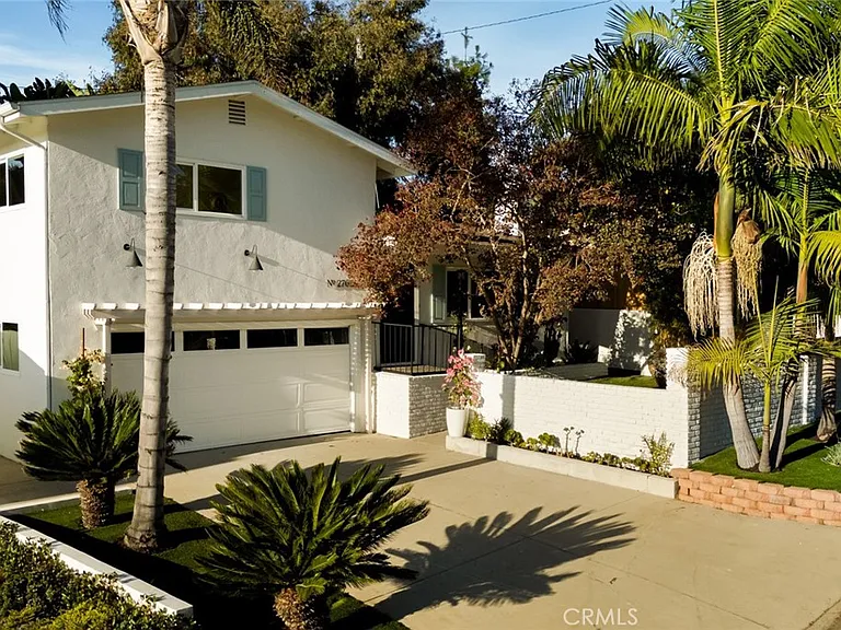 27085 Calle Dolores — Photo 1