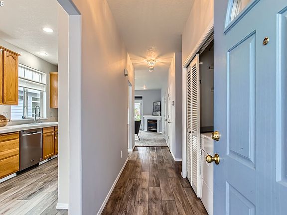 5th image of 3206 SE Blue Bird Dr
