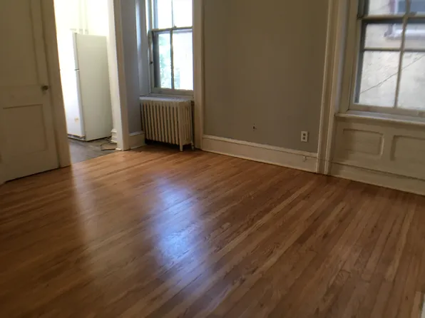 403 S 40th St APT 2R, Philadelphia, PA 19104