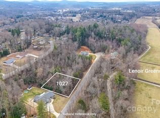 1027 Williamsburg Dr NE, Lenoir, NC 28645