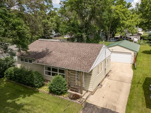 2039 15th St SE, Rochester, MN 55904