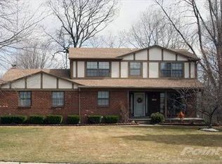 25382 Briarwyke Dr, Farmington Hills, MI 48336