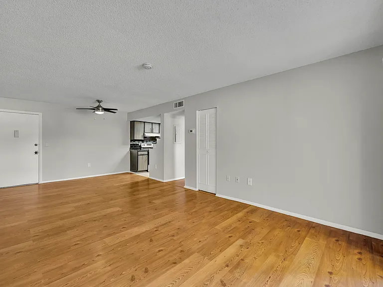 962 Lake Destiny Rd — Photo 6