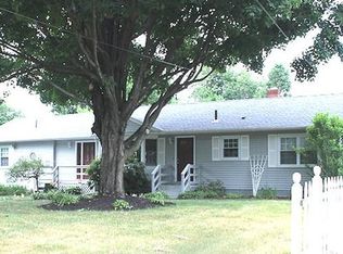 386 Hermitage Dr, Springfield, MA 01129