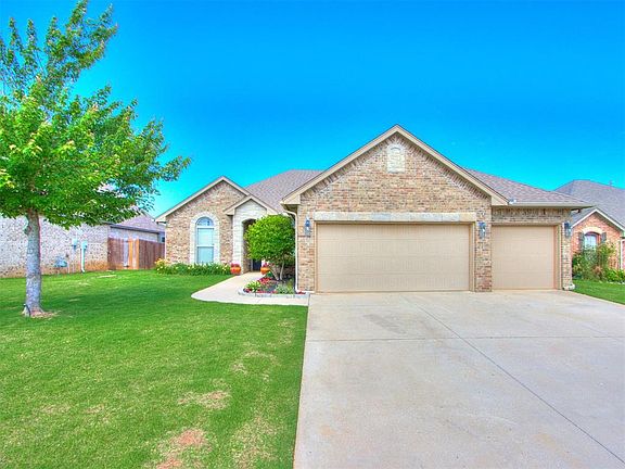 2nd image of 13801 Savannah River Way