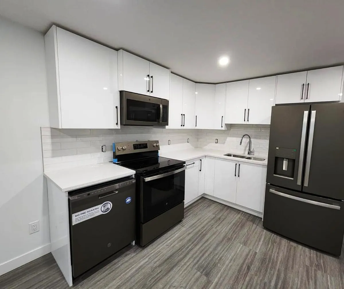 Building Photo - 84 Creekstone Dr SW #BASEMENT