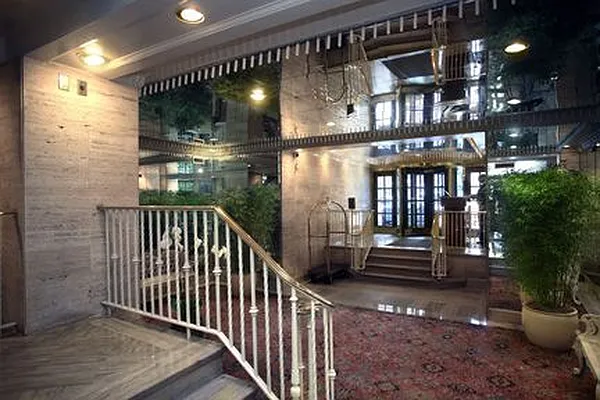 Rented by Manhattan Skyline | media 6