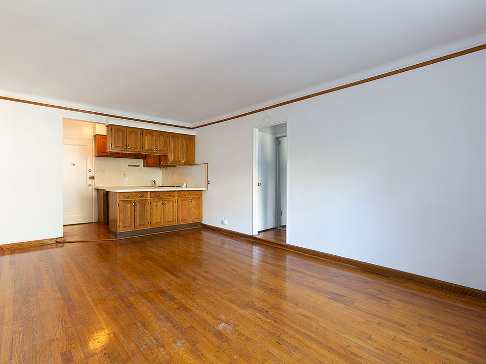2nd image of 100 8th Ave APT 2D