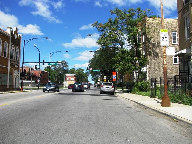1st image of 909 S Sacramento Blvd