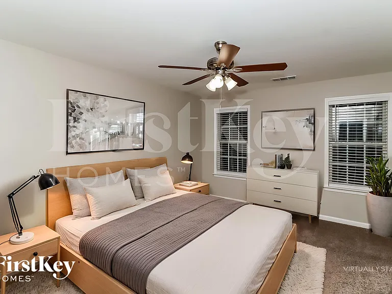 312 Edgemore Ct — Photo 12
