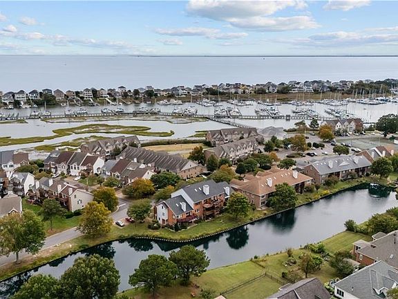 3rd image of 302 Mainsail Dr Unit 15