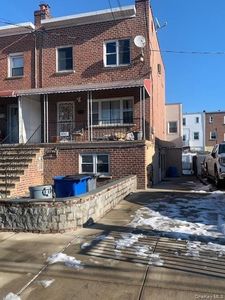 1052 Brinsmade Avenue, Bronx, NY, 10465