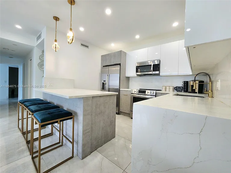 3505 S Ocean Dr #1502 — Photo 11