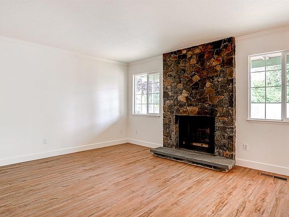 3rd image of 1145 Putney Drive