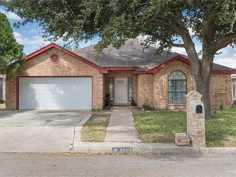 1801 Crown Pointe Blvd — Photo 1