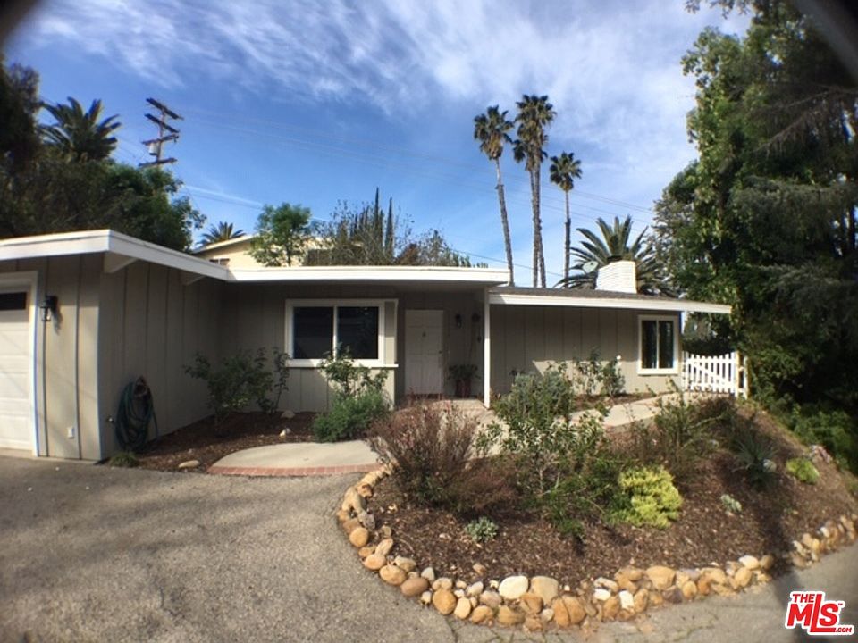 1st image of 22480 Cass Ave
