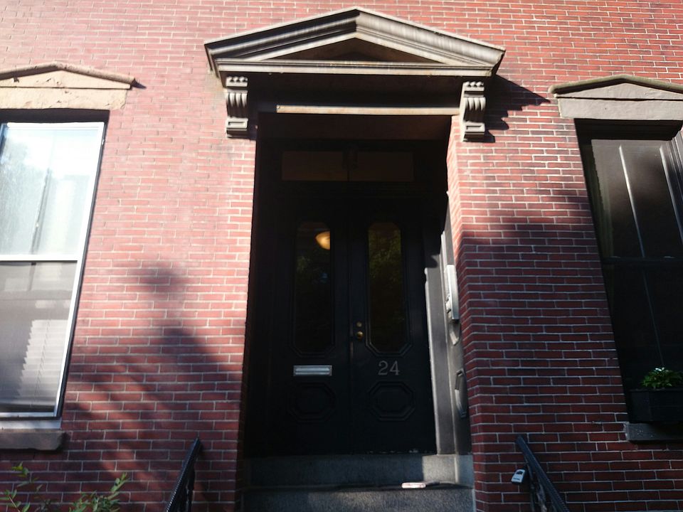 2nd image of 24 Milford St
