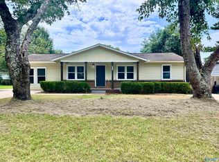 611 Glasgow Rd NW, Huntsville, AL 35811