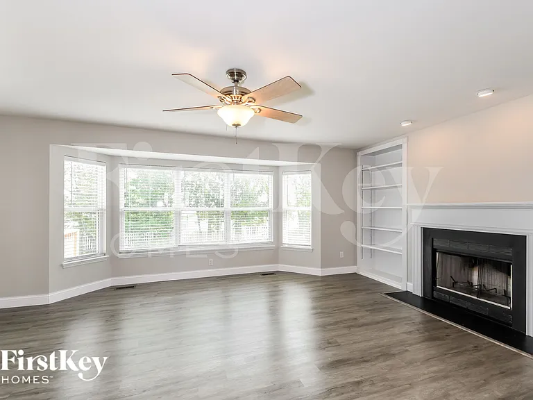 106 Stewart Springs Dr — Photo 5