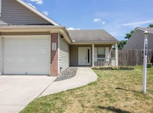 1920 Beechmont Dr, Fort Wayne, IN 46825