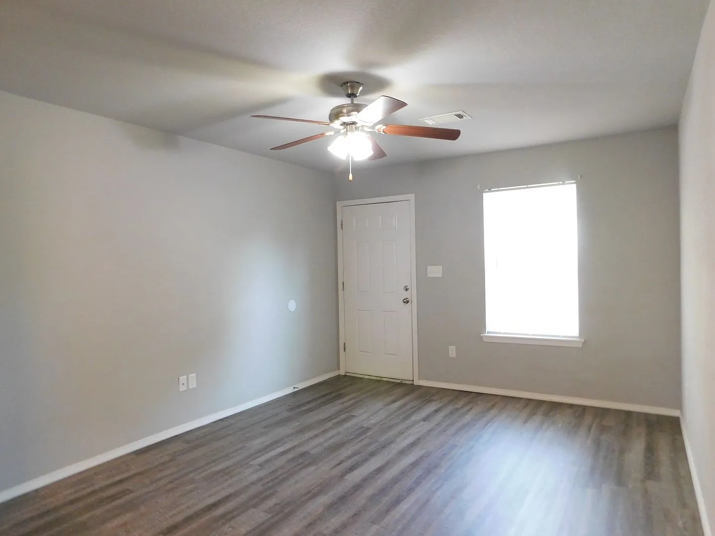 1215 Mulberry — Photo 2