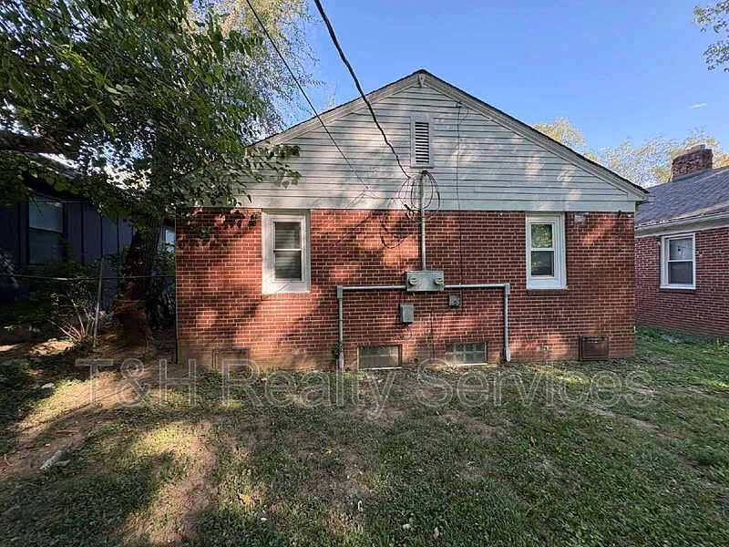 1 bed, 1.0 bath, 630 sqft, $900 — Photo 3