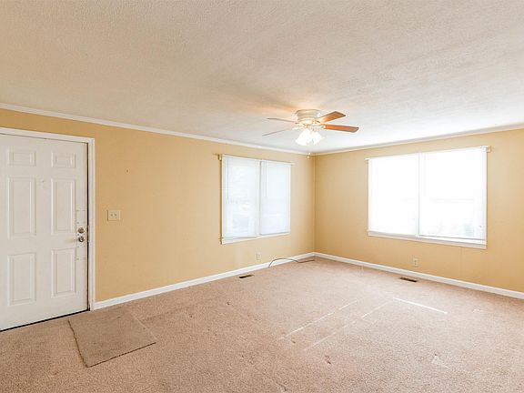 5th image of 919 Leaf Ave