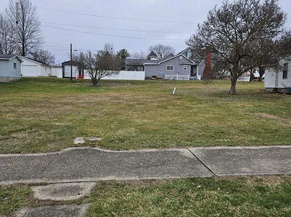 217 E 6th St, Wellston, OH 45692