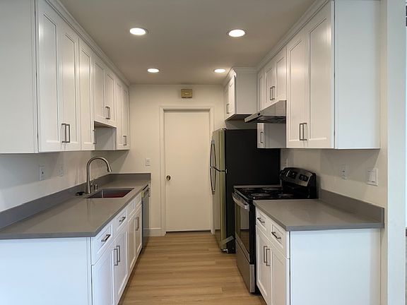 2nd image of 1243 Balboa Ct
