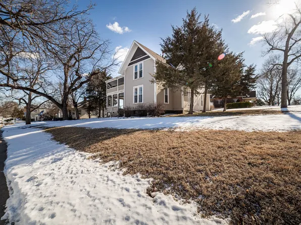 444 W 9th St, Concordia, KS 66901