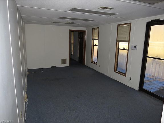 2nd image of 1816 Freeway Dr