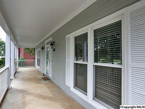 5th image of 122 Fox Hollow Dr