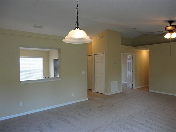 3rd image of 12143 Goldenstar Ln