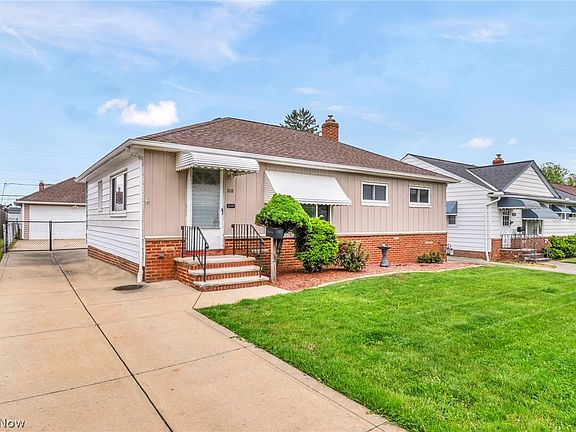 2nd image of 3148 Alden Dr