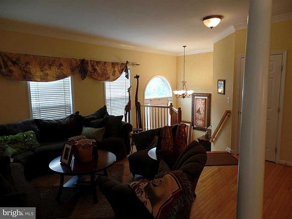 4th image of 13242 Maple Creek Ln