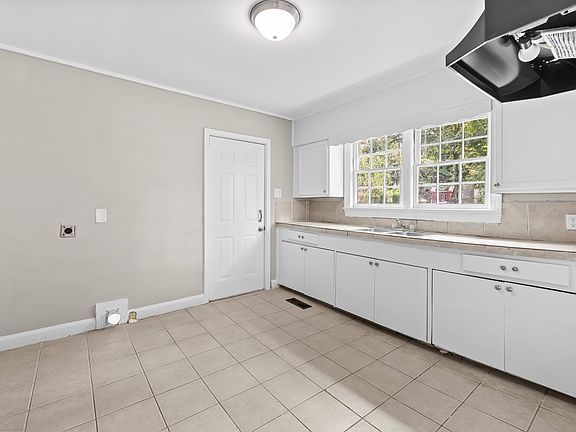 5th image of 7205 2nd Ave S