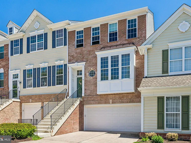 15 Charter Oak Ct — Photo 2
