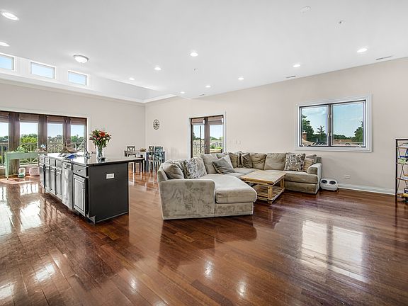 5th image of 2521 N 76th Ave APT 3N