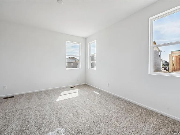 4192 Satinwood Dr — Photo 13
