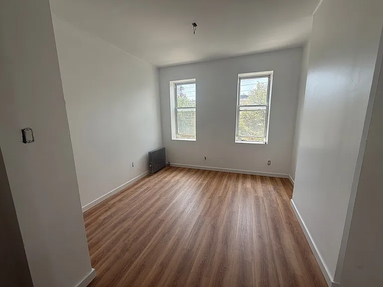 125 Saint Nicholas Ave #2L — Photo 3