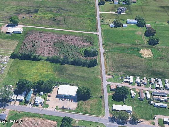 5th image of 112 Credeur Rd