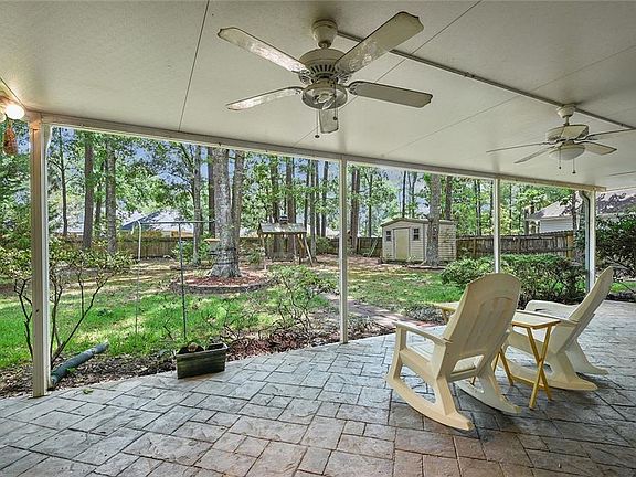 2nd image of 310 Greenleaves Blvd