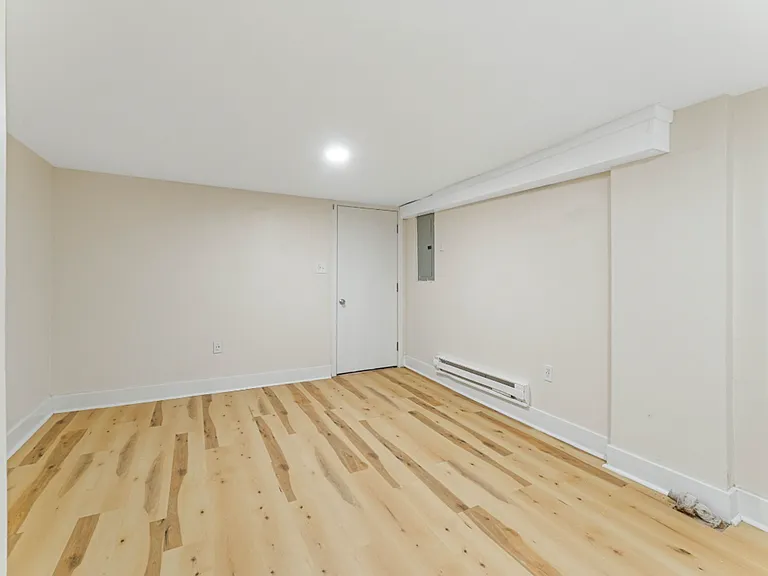2066 Eastburn Ave — Photo 22