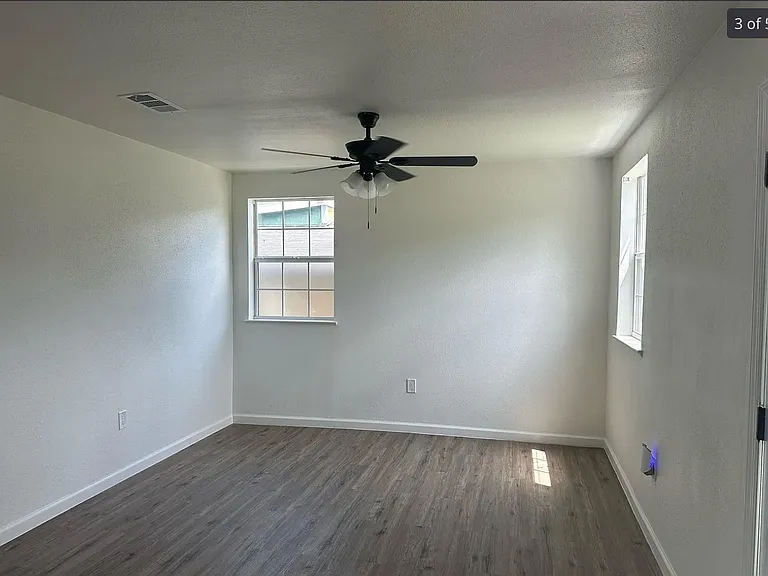 3535 Mission Dr — Photo 2