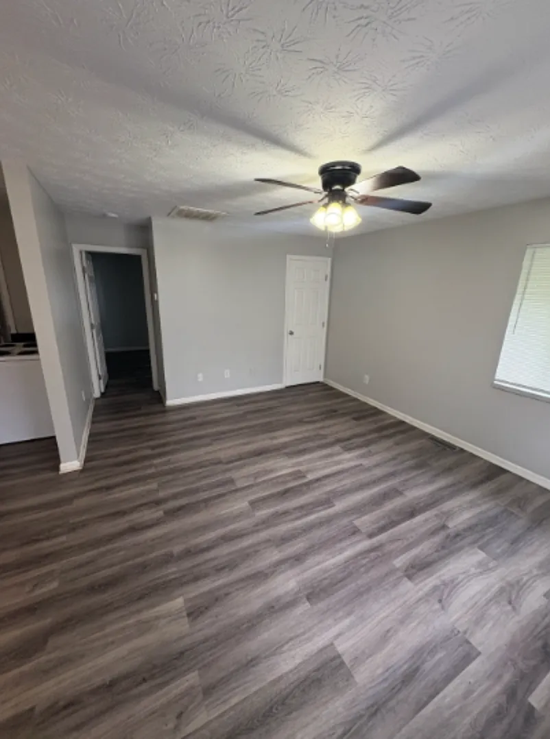 2029 Mayfair Road - 4 — Photo 3