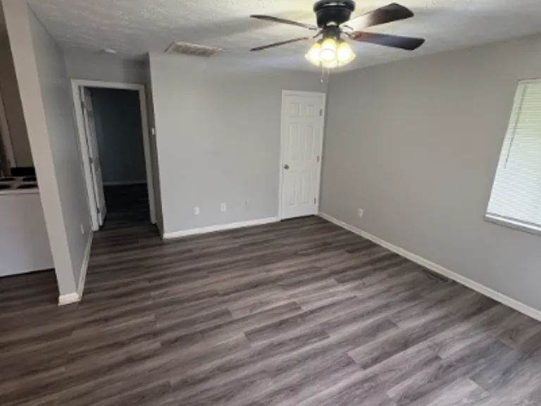 2029 Mayfair Rd #4 — Photo 3