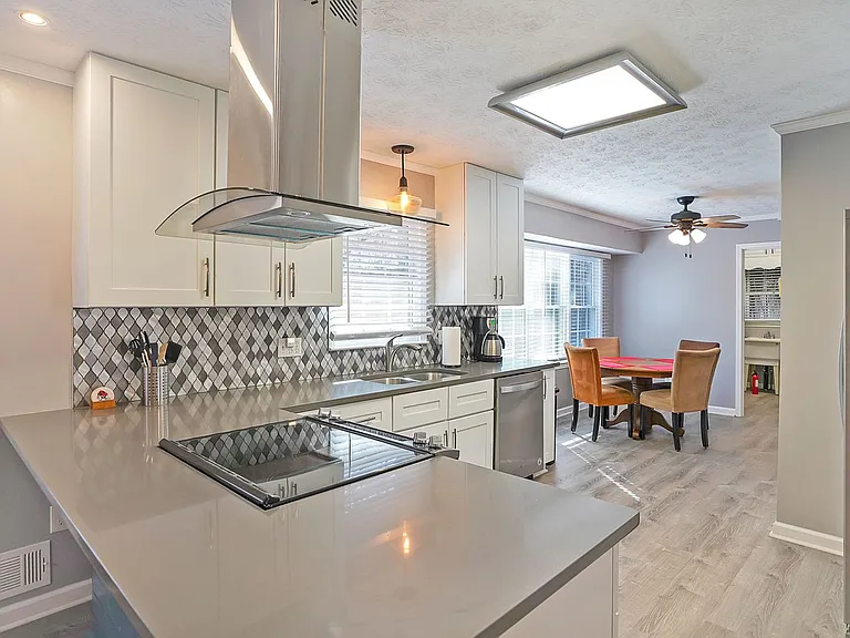 752 Mountainbrooke Cir — Photo 8