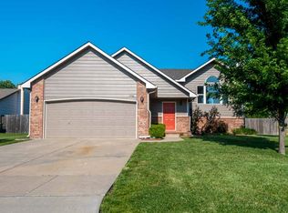 1736 N Basswood Ct, Andover, KS 67002